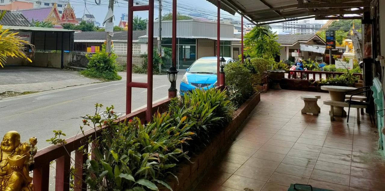 Apartments Thai Smile Pattaya Exteriör bild